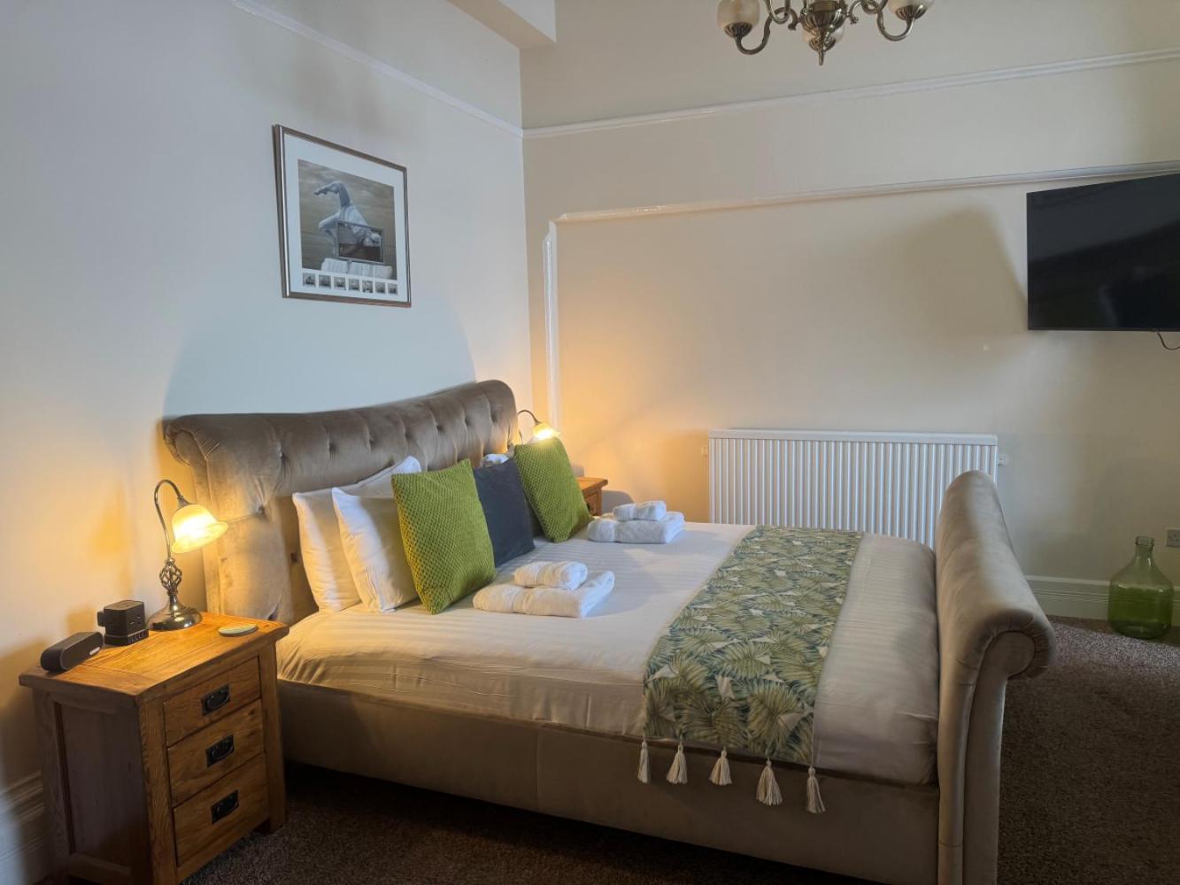 The Red Lion Hotel Cromer Eksteriør bilde The Old Vicarage Hotel, 2018